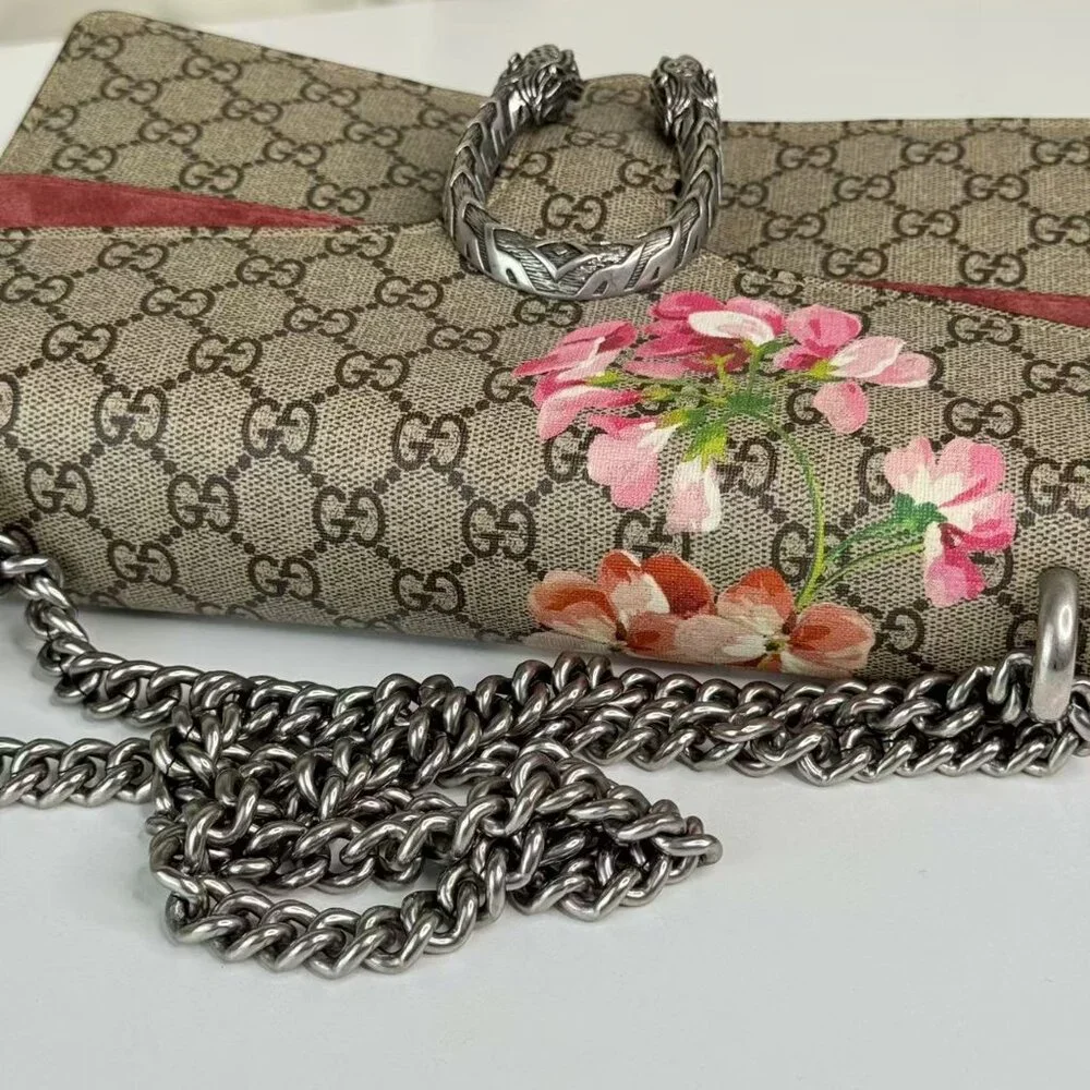 Gucci GG Logo Supreme Medium Flore Dionysus Shoulder Bag with Floral Detailing